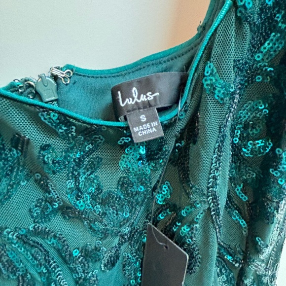 Lulu’s stunning NWT Green sequined dress - Picture 1 of 5